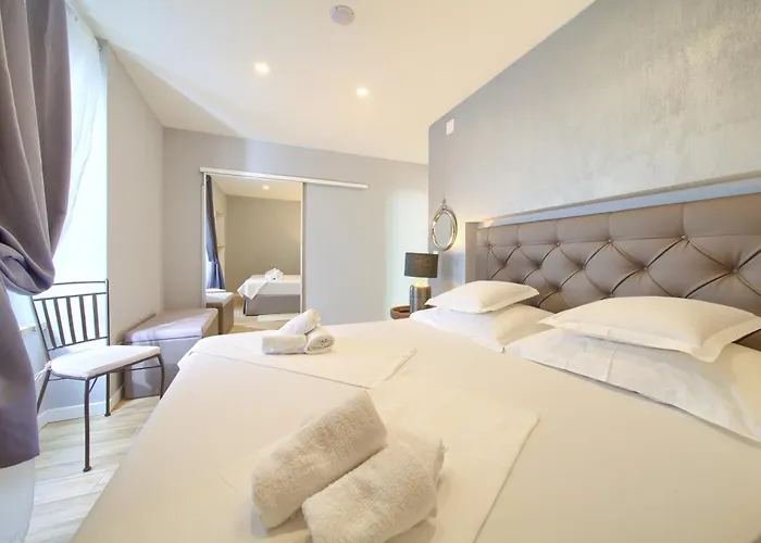 Old Town Mariolina Apartman *